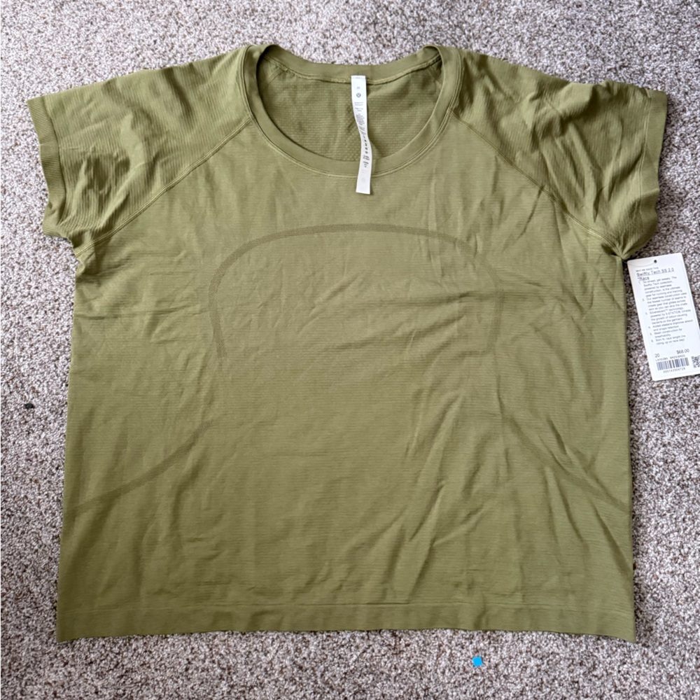 lululemon athletica Olive Short Sleeve Tee